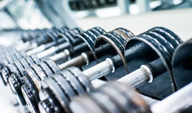 a close up of dumbells